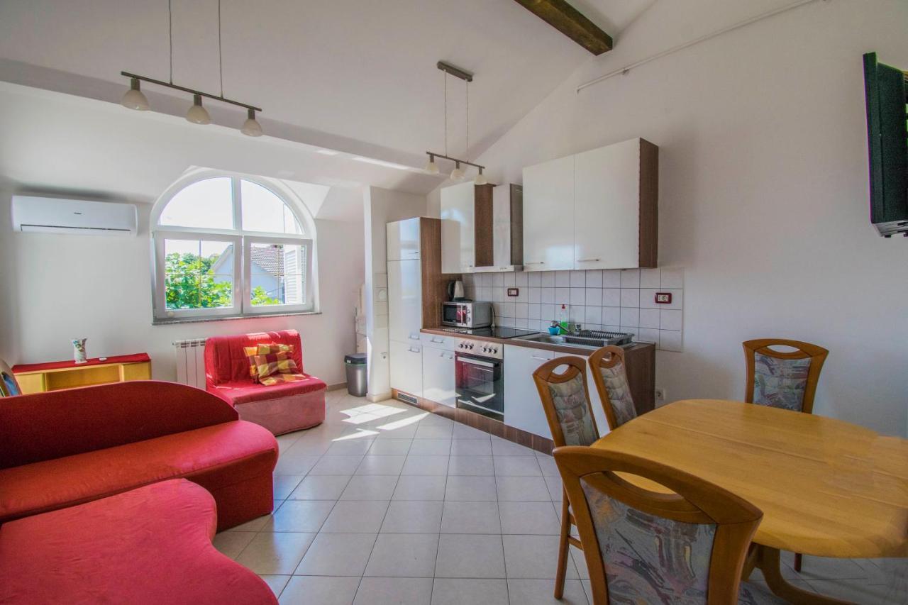 Apartments Relax Near أوباتيا المظهر الخارجي الصورة