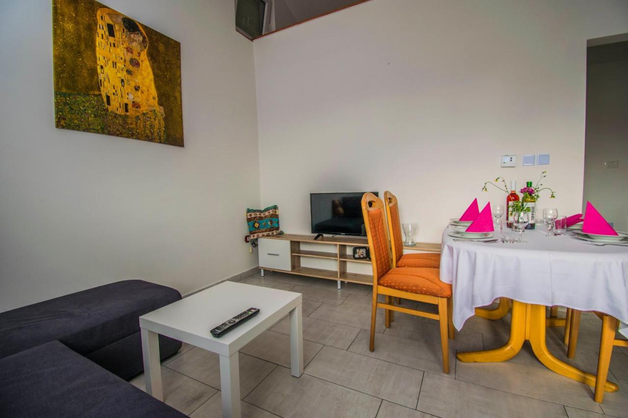 Apartments Relax Near أوباتيا المظهر الخارجي الصورة