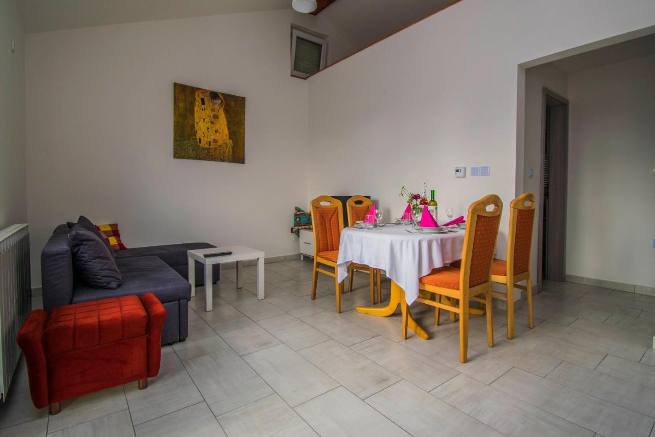 Apartments Relax Near أوباتيا المظهر الخارجي الصورة
